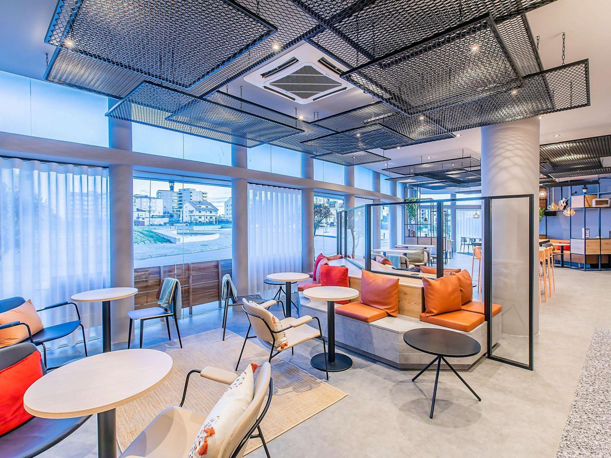 Ibis 3*